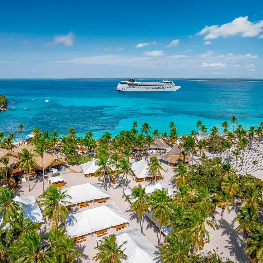 MSC Opera, crucero de MSC Cruceros que recorre el Caribe Sur visitando Isla Catalina, Aruba, Curazao, Bonaire y Granada.